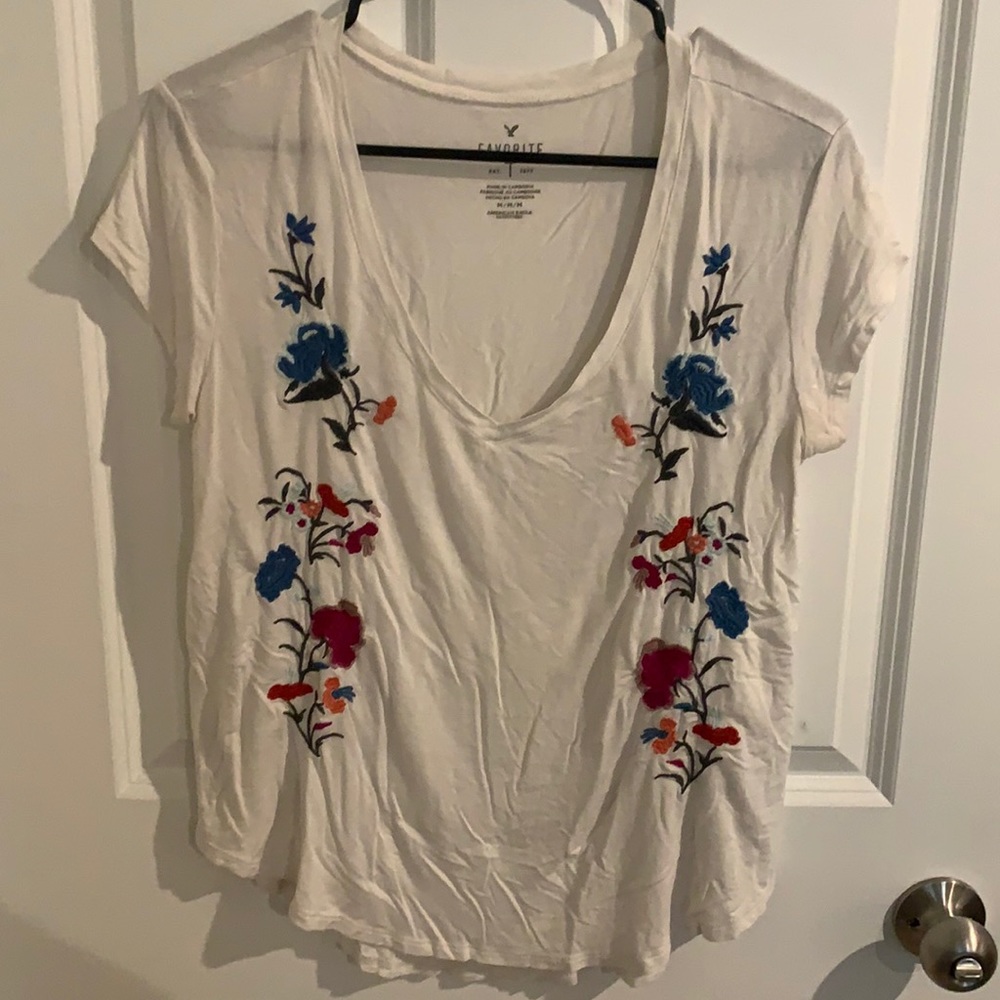 American Eagle Flower Embroidered  Favorite Tee Set of 2